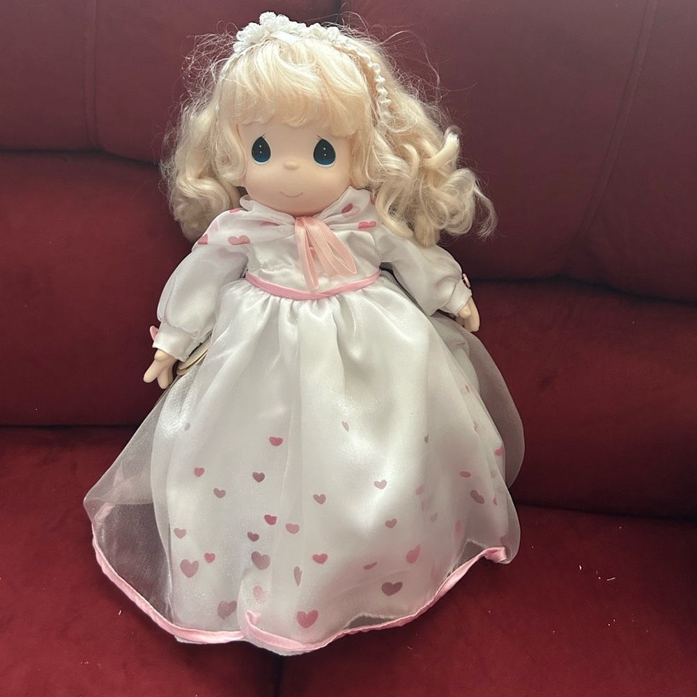 "1997" Precious Moments Hannah Sweetheart Doll 6th Edition Rare